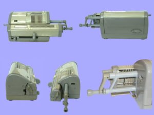 タイガー計算器　機械式計算器　外箱付き 5fd67d97b8ff23f256fc2be9bdfb2d